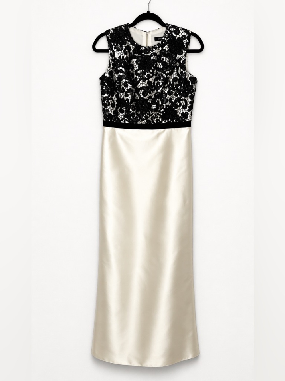 Carmen Marc Valvo‎ black lace & cream satin evening gown ✨